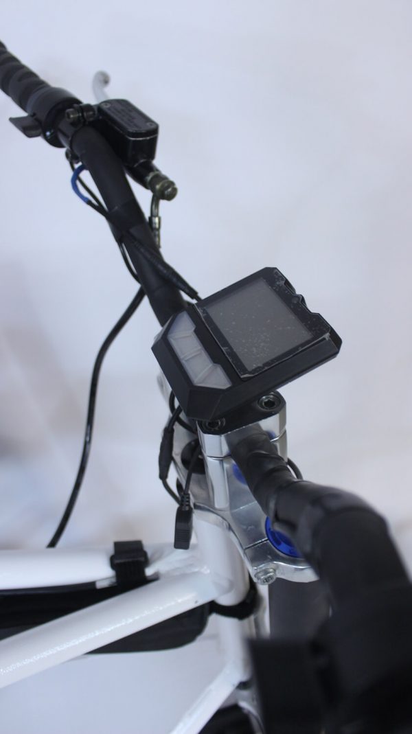 Electric snowmobile_9