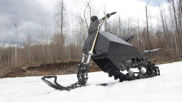 Элтекрический снегоход_электро сноубайк_мотосноуборд_электро сноуборд_мото снегокат_мотособака_мотобуксировщик_Sniejik_11
